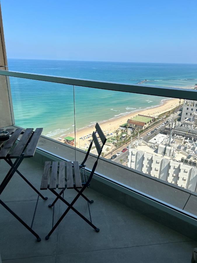 Beachfront Apartment Bat Yam Bagian luar foto