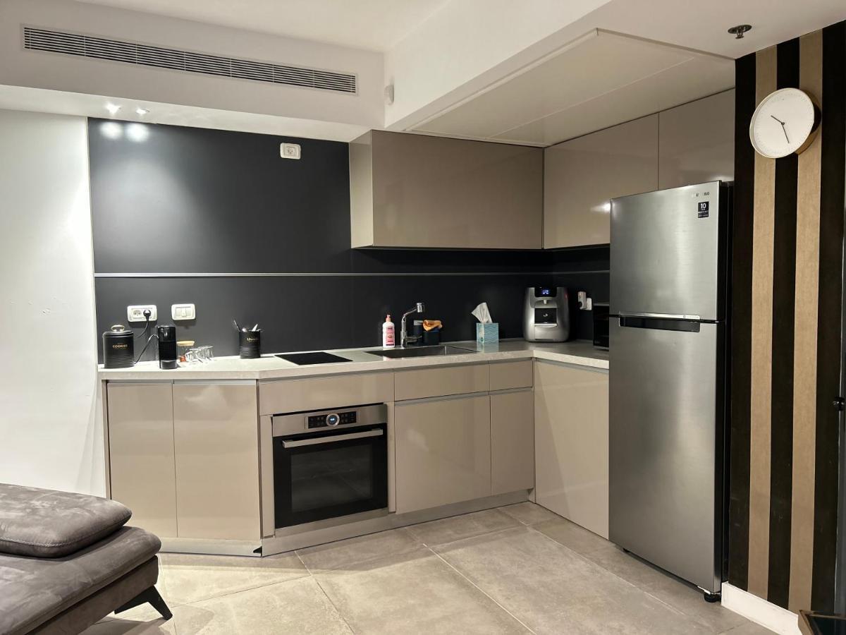 Beachfront Apartment Bat Yam Bagian luar foto
