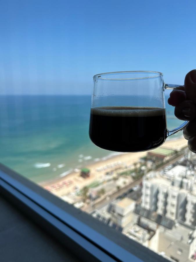 Beachfront Apartment Bat Yam Bagian luar foto
